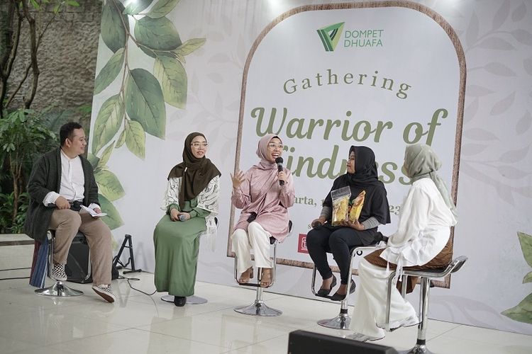 Dalam rangka menyambut bulan suci Ramadhan, Dompet Dhuafa menggelar Gathering Warrior of Kindness dengan menggandeng seluruh mitra kebaikan dan stakeholders. Acara diselenggarakan di Omah Pawon Jl Ampera Raya, Cilandak Timur, Pasar Minggu, Jakarta Selatan, Rabu (15/3/2023). 