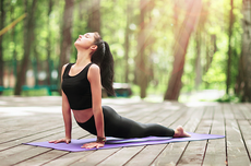 5 Alasan Olahraga Yoga Baik untuk Penderita Panic Attack