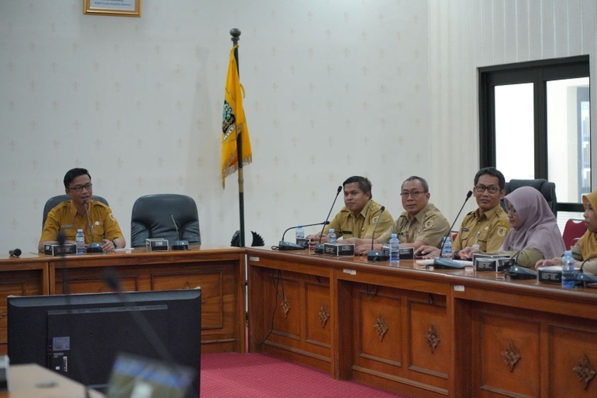 Bapperida Klaten menerima kunjungan kerja TPPS Kabupaten Semarang pada Senin (2/12/2024).