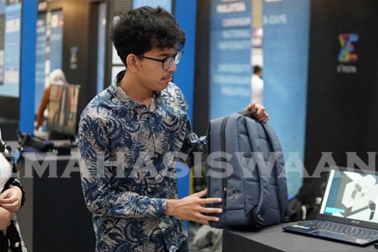 Dua mahasiswa ITB, Marchio Kevin Abdul Azis dan Intan Nur Amanah menciptakan tas anti copet berteknologi tinggi. 