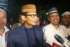 Kata Sandiaga soal Buruh Bakar Karangan Bunga untuk Ahok-Djarot