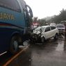 Mobil Datsun Tabrak Bus Pariwisata di Toba, 1 Orang Tewas dan 5 Terluka