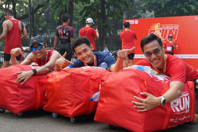 Heboh Goodie Bag 50 Kg di Alfamart Run 2026, Peserta Sampai Bawa Koper Jumbo