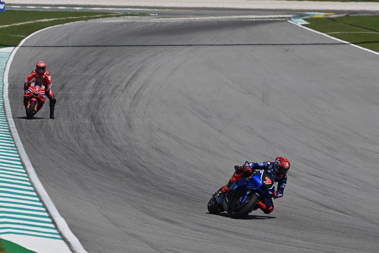 Yamaha M1 V4 saat wildcard di MotoGP Malaysia 2025