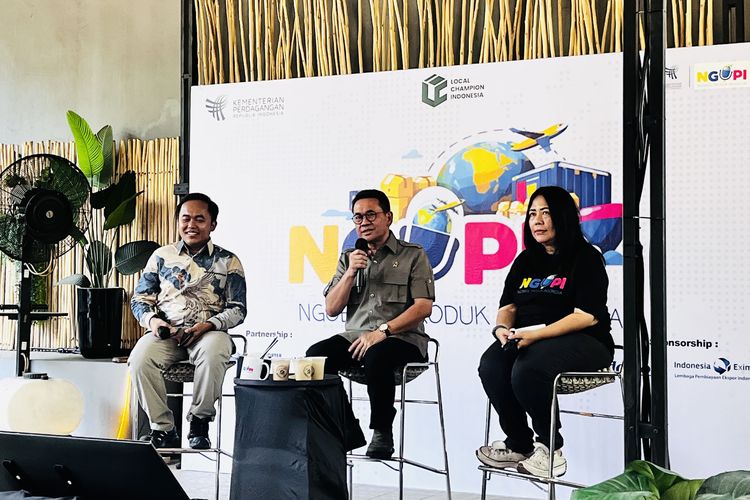Lindungi Petani, Pemerintah Belum Bisa Pungut Bea Ekspor Kelapa Bulat