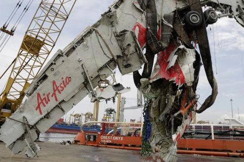 3 Tahun Lalu, AirAsia QZ8501 Menukik Kemudian Jatuh Berputar di Selat Karimata