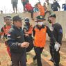 Tim SAR Gabungan Temukan Satu dari Dua Korban yang Tenggelam di Kali Bekasi