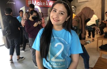 Artis peran Prilly Latuconsina dalam konferensi pers film 12 Cerita Glen Anggara di Duren Tiga, Jakarta Selatan, Senin (1/8/2022).