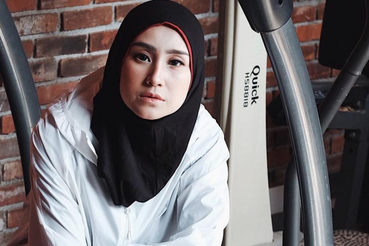 Sporty series, salah satu koleksi hijab instan Madine.