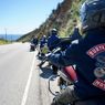 Masih Ada Saja yang Menyalakan Lampu Hazard ketika Touring