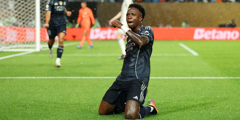 Vinicius Jr menjadi bintang babak pertama laga RB Salzburg vs Real Madrid pada Jumat (27/6/2025) pagi hari WIB dengan gol dan assistnya.