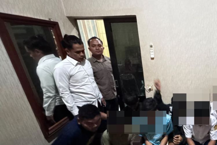 Viral Konvoi Acungkan Samurai, 9 Anggota Geng Motor di Indramayu Ditangkap