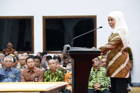 Khofifah Bersama Seluruh Kepala Daerah di Jatim Teken Komitmen Berantas Korupsi