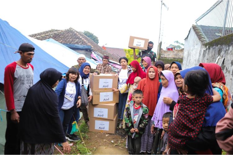 Bantuan dari Mitra Jaya Group untuk pengungsi korban gempa bumi di Cianjur 
