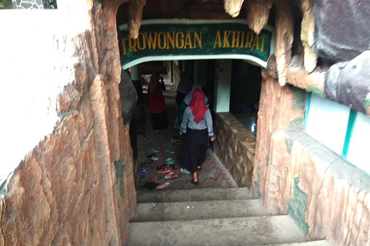 Pesantren di  Magetan  Ini Punya Terowongan Akhirat 