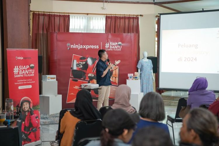 Chief Marketing Officer (CMO) Ninja Xpress Andi Djoewarsa.