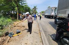 Mobil Pikap Hilang Kendali, Tabrak Pedagang Rujak di Pinggir Jalan