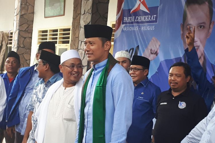 AHY disambut ribuan santri di Ponpes Badriduja Kraksaan Kabupaten Probolinggo.