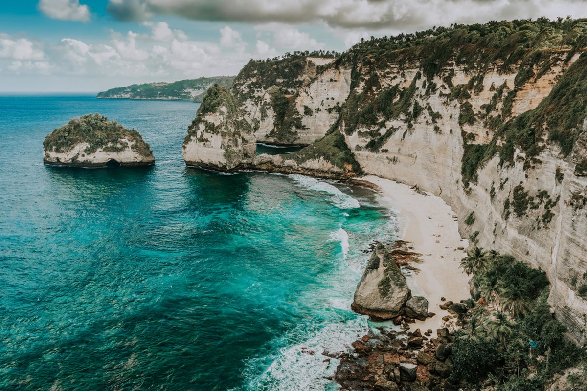 Pantai Diamond di Nusa Penida, Bali