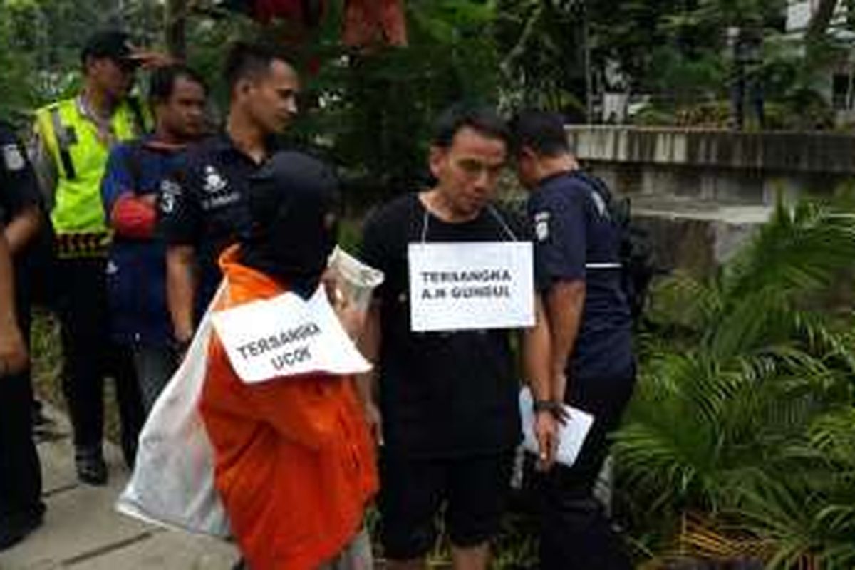 Rekonstruksi pencurian kabel di Jalan Abdul Muis, Jakarta Pusat, Selasa (15/3/2016).