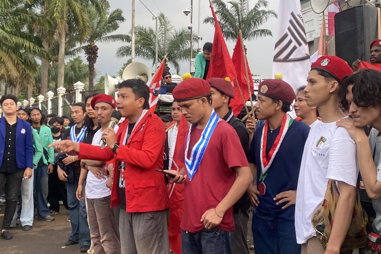 Mahasiswa Minta Anggota DPR Temui Massa di Luar, Ancam Gelar Aksi Lanjutan