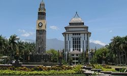 UB Beri Beasiswa Subsidi UKT ke 50 Mahasiswa dari Dana Abadi