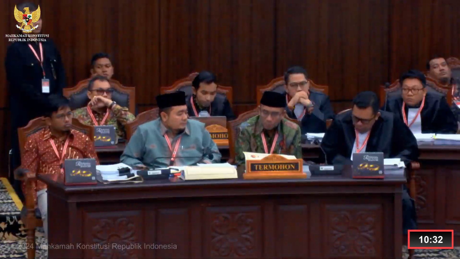 Tegur Ketua KPU dalam Sidang MK, Hakim: Pak Hasyim Tidur Ya?