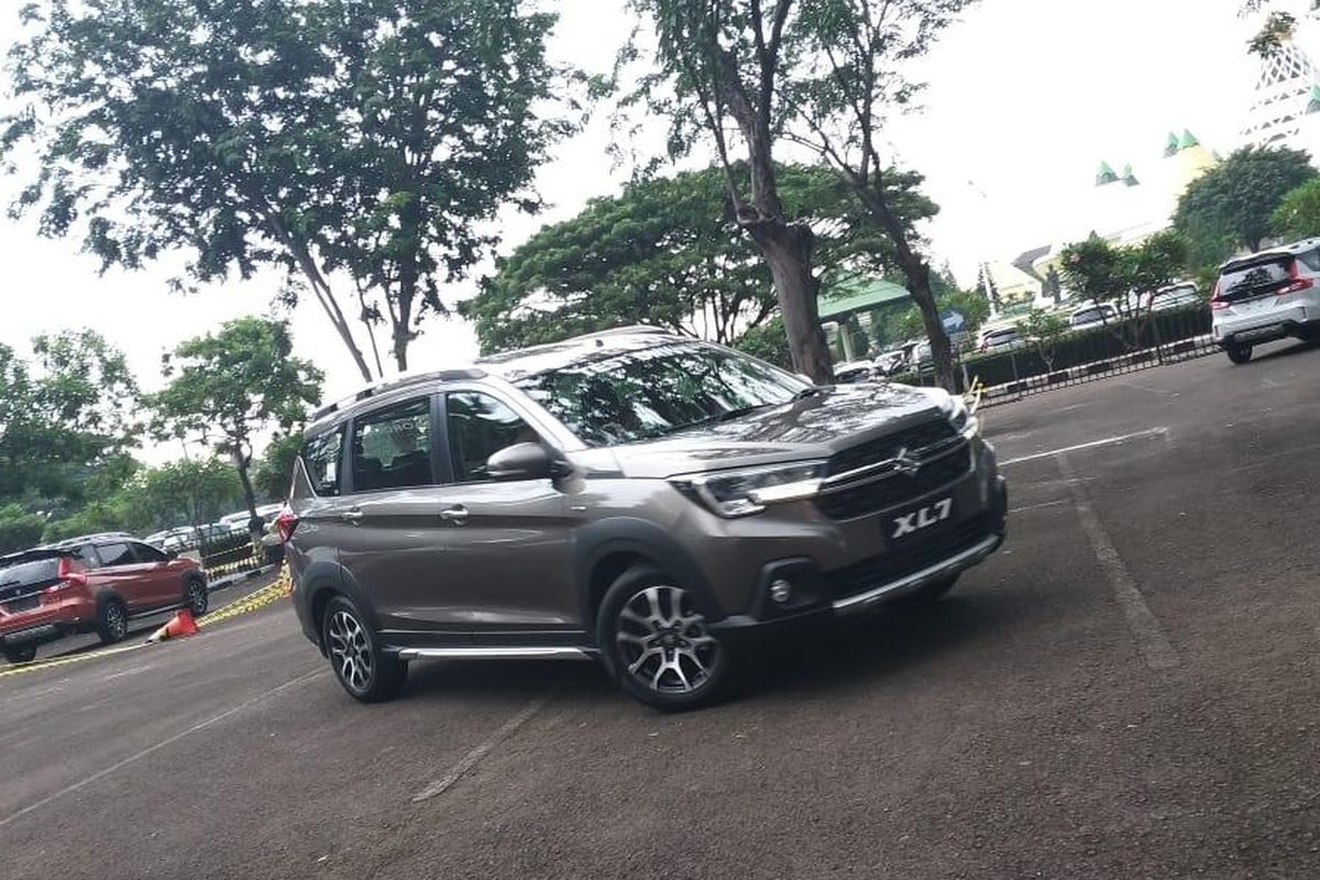 Test Drive Suzuki XL7