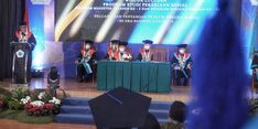 Kepada Lulusan Poltekesos Bandung, Risma: Ayo Kita Selesaikan Masalah Sosial