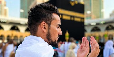 Bacaan Talbiyah Haji & Salawat: Arab, Latin, dan Artinya