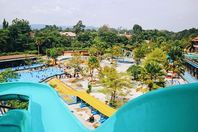 Gumati Waterpark wahana rekreasi di Sentul, Bogor