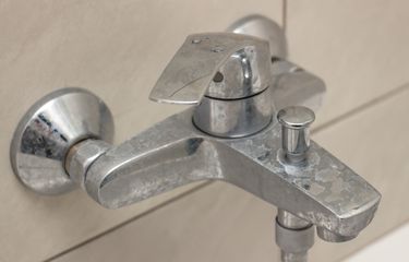 Chiroyli jingalak yalangoch ayollar