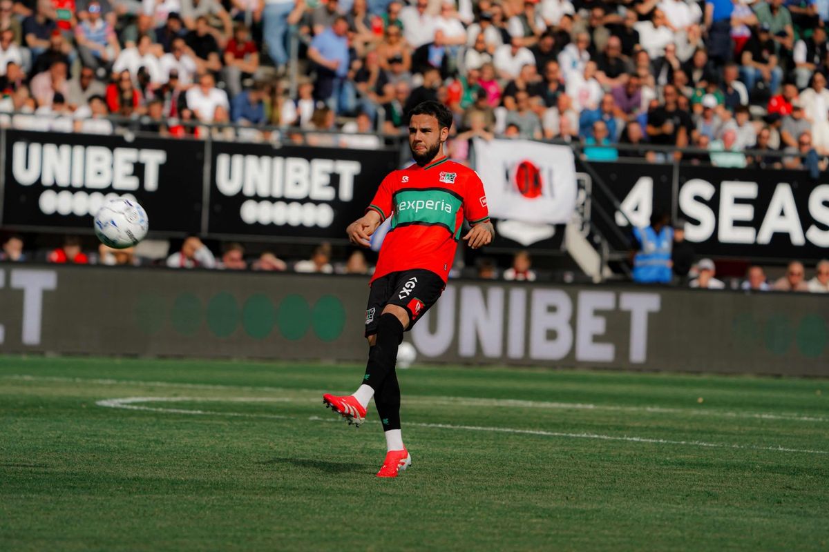 Bek Timnas Indonesia, Calvin Verdonk, saat memperkuat NEC Nijmegen di kasta tertinggi Liga Belanda 2024-2025.