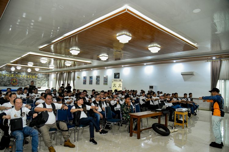 Pelatihan keselamatan berkendara oleh Indomobil Harley-Davidson of Jakarta dengan H.O.G Indomobil Jakarta Chapter