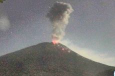 Gunung Ile Lewotolok Kembali Erupsi Malam Ini Disertai Lontaran Lava Pijar