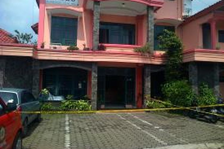 Seorang Satpam di Hotel Metro Jalan Soekarno Hatta nomor 673 itu ditembak pelaku curanmor Jumat (30/1/2014) sekitar pukul 05.00 WIB pagi.