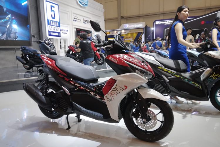 Yamaha resmi meluncurkan Yamaha Aerox 155 dengan varian warna dan grafis baru di Indonesia Motorcycle Show (IMOS+) 2023, di ICE BSD City, Tangerang.