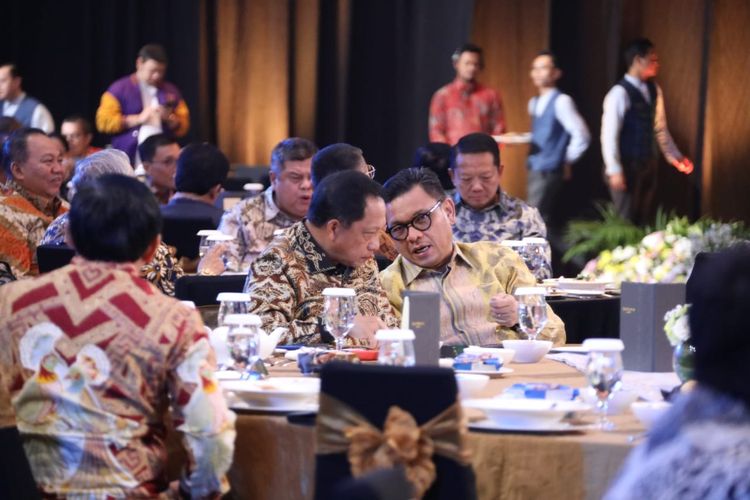 Menteri Dalam Negeri (Mendagri) Muhammad Tito Karnavian dalam acara Adhyaksa Awards 2025 di Hotel The Westin, Jakarta Selatan, Selasa (23/9/2025).