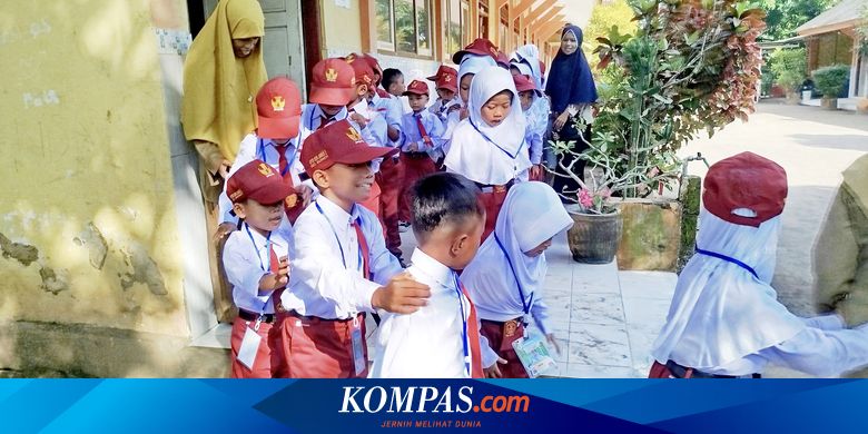 はしかの予防接種の成果を追いかけ、バンカランの何百人もの小学生がすぐに予防接種
