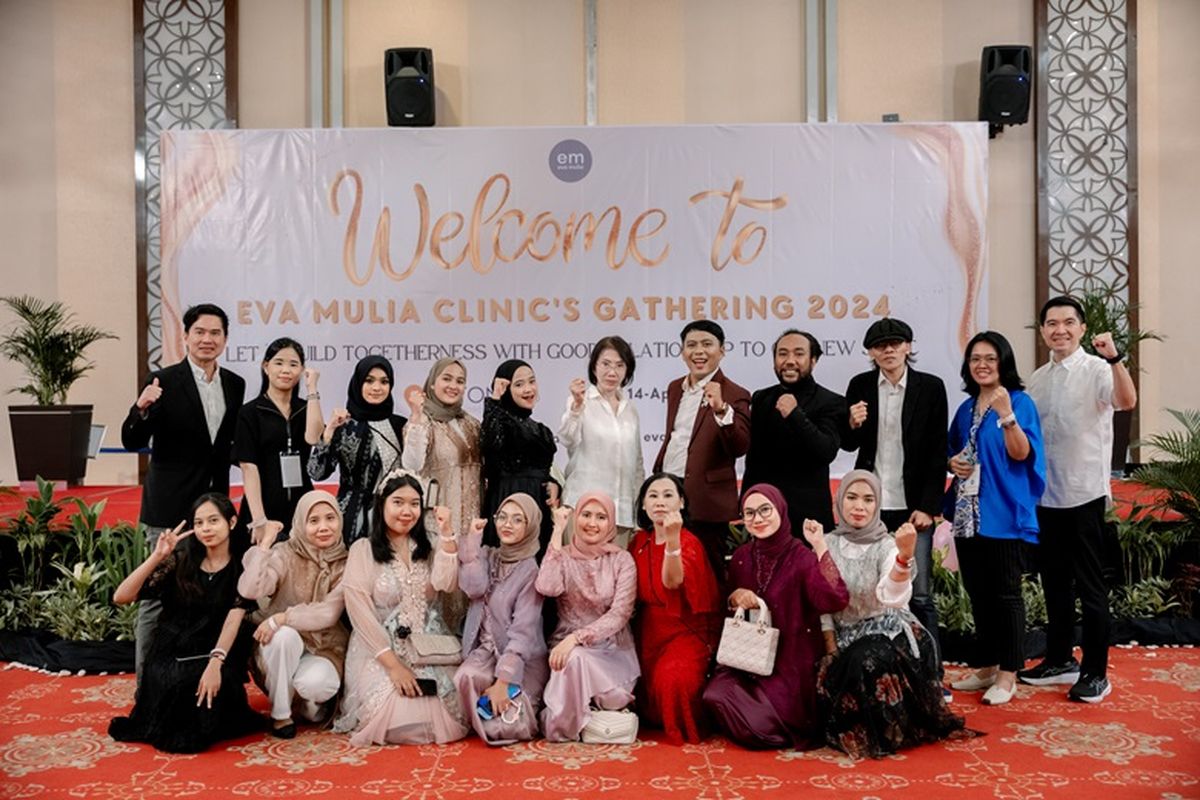 Suasana clinic gathering Eva Mulia Clinic. 