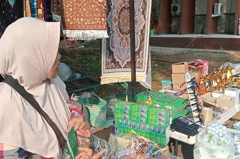 Cerita Penjual Perlengkapan Haji di Semarang, Omzet Capai Rp 20 Juta per Hari