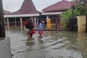 Empat Hari Direndam Banjir, Celoteh Warga Wonorejo Demak: Hanya Dibantu Doa