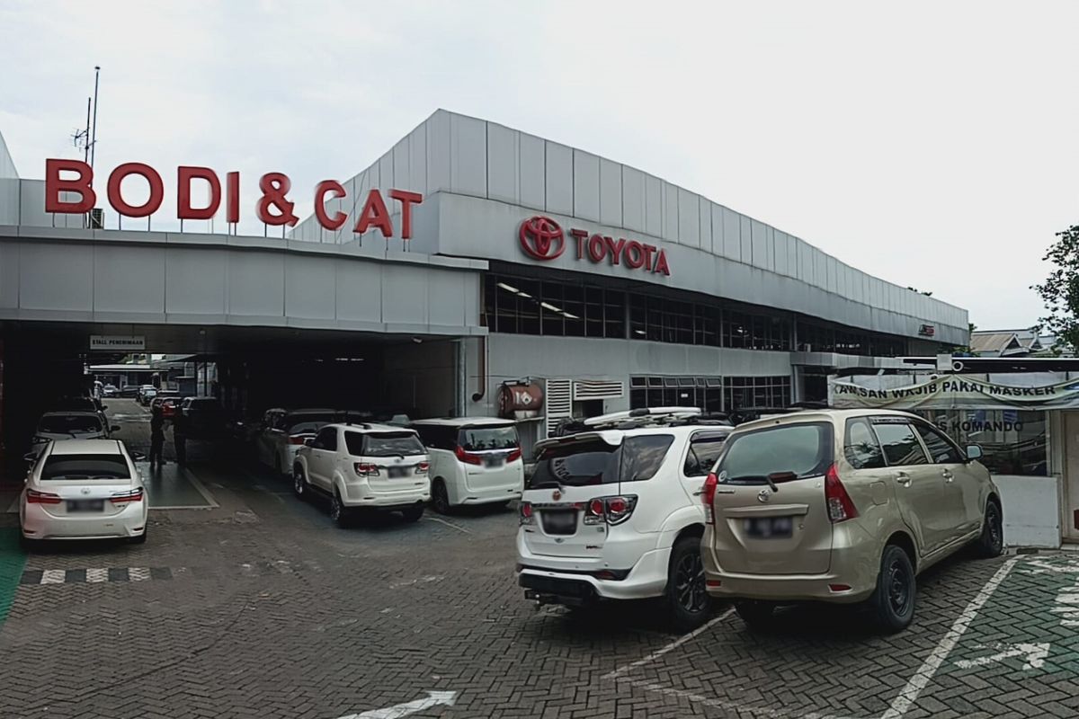 Bengkel bodi dan cat Auto2000