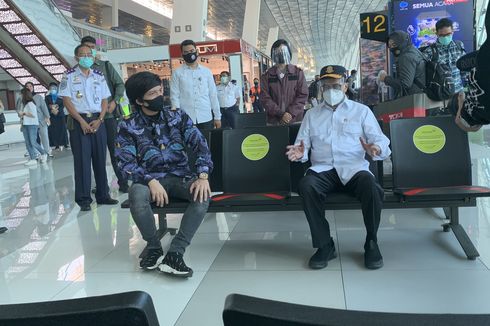 Pantau Tol Lewat Helikopter, Menhub Minta Masyarakat Tak Berhenti Terlalu Lama di Rest Area