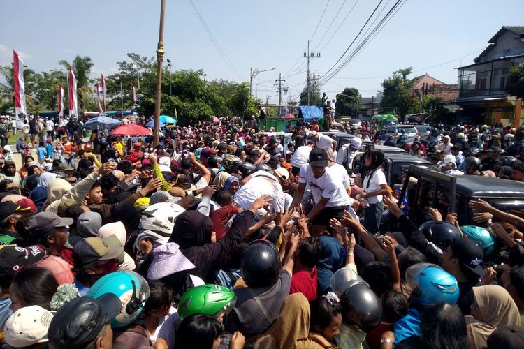 Protes Harga Anjlok, Peternak Blitar Bagikan Gratis 62 Ton Telur ke Masyarakat