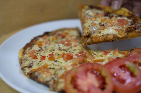 Resep Pizza Sarden Tanpa Ragi, Masak Pakai Teflon