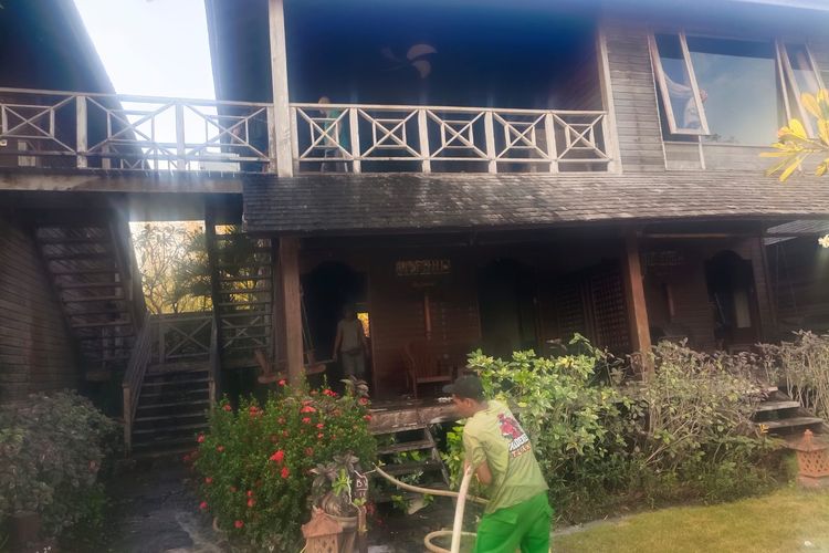 Vila di Buleleng Terbakar Diduga Akibat Korsleting, Kerugian Rp 1 Miliar