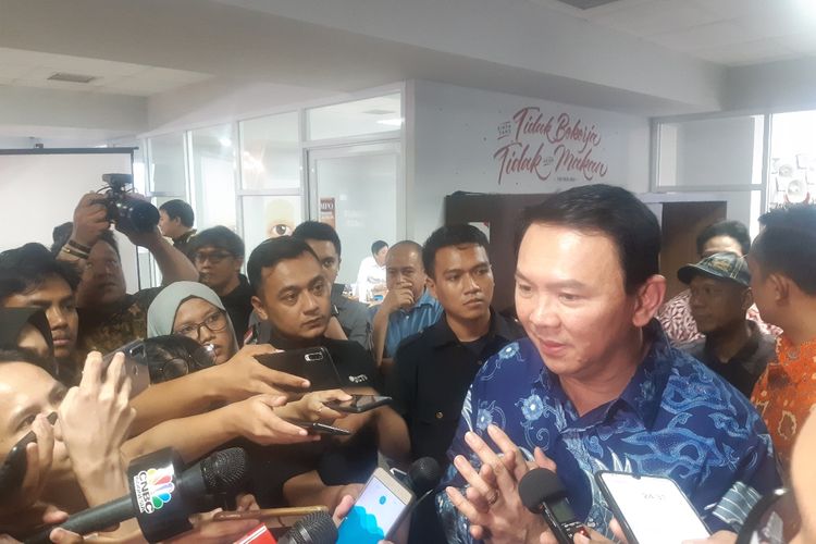 Mantan Gubernur DKI Jakarta Basuki Tjahaja Purnama di Kantor Tempo, Palmerah, Jakarta Selatan, Senin (17/2/2020)