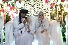 Pernikahan Roro Fitria dan Andri Irwan Dibuka dengan Adat Palang Pintu
