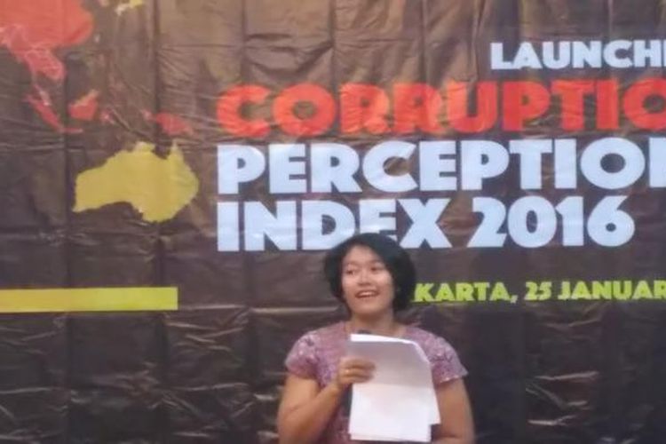 Deputi Sekretaris Jenderal Transparency International Indonesia (TII) Lia Toriana di Hotel Saripan Pasific, Jakarta, Rabu (25/1/2017)